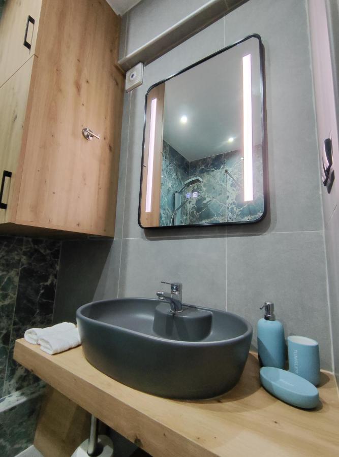 Apartment Modiano